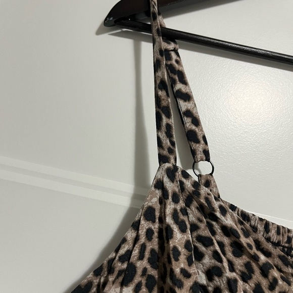 Torrid Woman’s Jumpsuit Size 3 Leopard Print Sleeveless Rayon - Picture 8 of 16